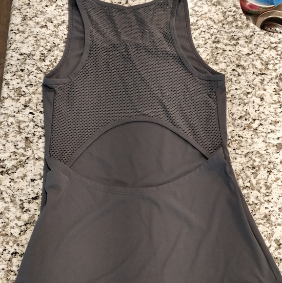 Tank - Picture 2 of 2